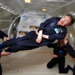 Stephen Hawking : comment le physicien le plus connu a changé la vision du handicap ?