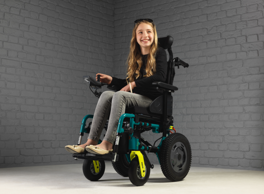 Comment un fauteuil roulant électrique peut favoriser l'indépendance et le bien-être de votre enfant ?